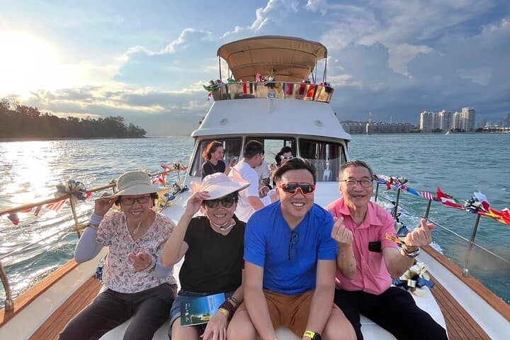 Sunset & Skyline Yacht Cruise in Singapore: 1-Hour Alaska45 Evening Sail photo 5