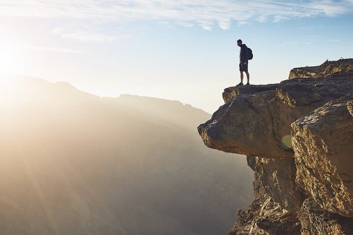 Nizwa & Jebel Shams: Oman’s Grand Canyon Full‑Day Adventure