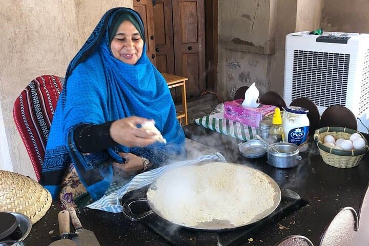 Nizwa & Jebel Shams: Oman’s Grand Canyon Full‑Day Adventure photo 4