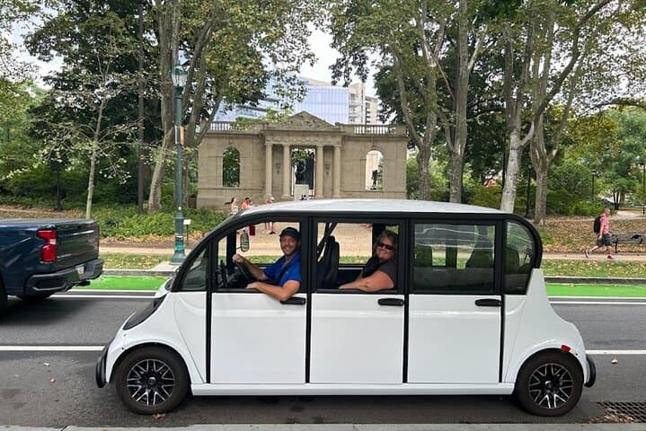 Glide Through History: Philadelphia 2-Hour Electric Cart Tour