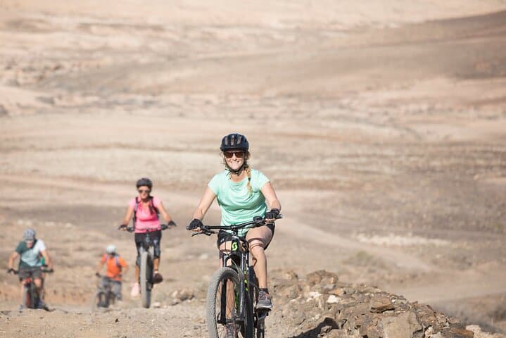 Volcanic Discovery Premium eBike Tour — 35 km North Fuerteventura e-MTB Route photo 3