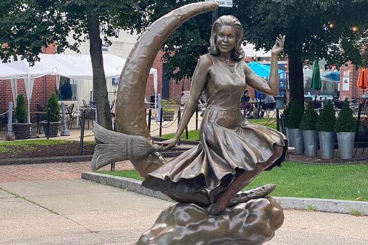 Salem Bewitched Walking Tour with Tarot Reading — History, Haunts & Psychic Session photo 5