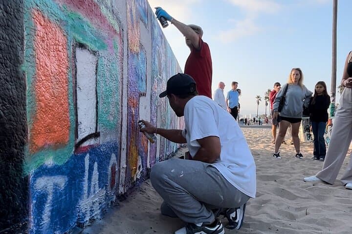 Venice Art Walls: 2-Hour Spray Paint & Graffiti Lesson on the Beach