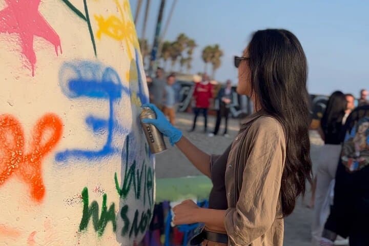 Venice Art Walls: 2-Hour Spray Paint & Graffiti Lesson on the Beach photo 4