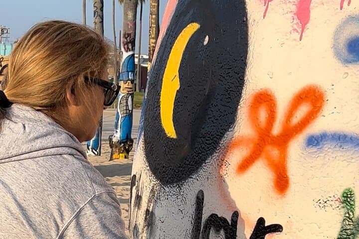 Venice Art Walls: 2-Hour Spray Paint & Graffiti Lesson on the Beach photo 6
