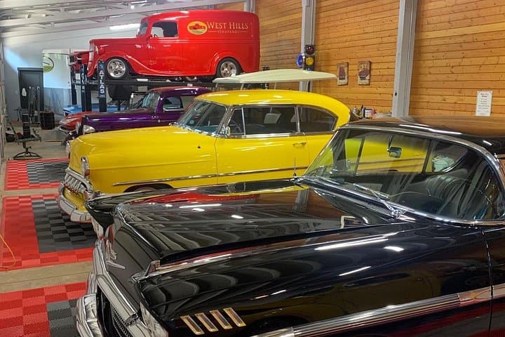 Willamette Valley Wine, Stables & Classic Cars Day Tour from Portland photo 3