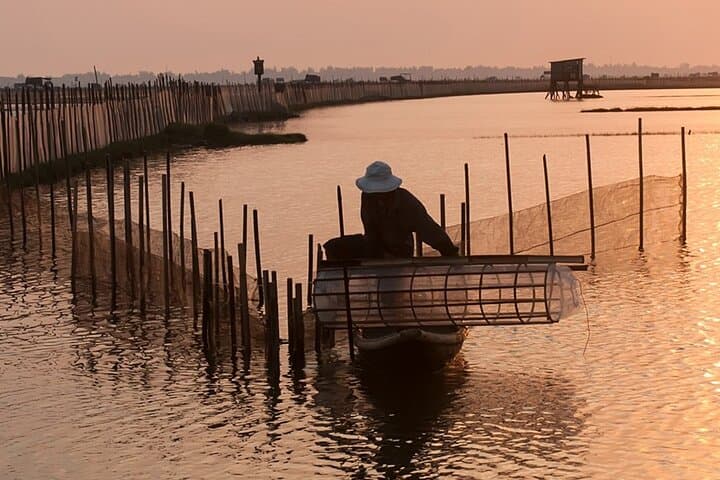 Tam Giang Lagoon Sunset Journey from Hue — Private Sampan & Seafood Dinner photo 2