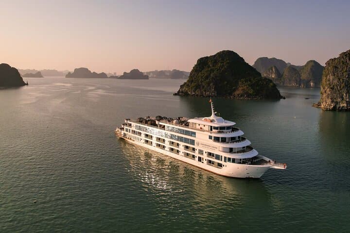 Boss Cruise Full-Day Halong Bay: Sung Sot Cave, Titov Island & Luon Cave photo 3