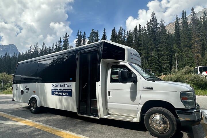 Banff to Moraine Lake & Lake Louise Shuttle — Stress-Free Access to Turquoise Lakes photo 6