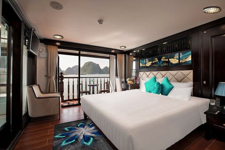 Two-Day Ha Long Bay Luxury Cruise on Alisa: Kayak, Caves & Sunsets photo 5