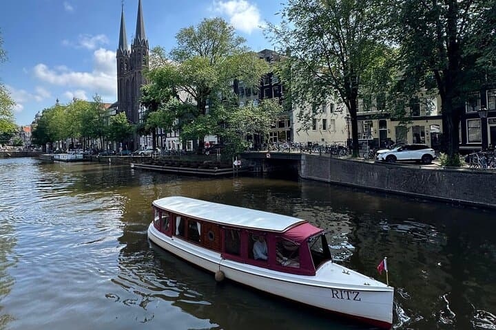 Romantic Private Amsterdam Canal Cruise 90-Min Evening Boat Tour with Welcome Drink photo 6