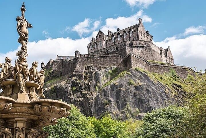Harry Potter Origins Walking Tour & Edinburgh Castle Tickets