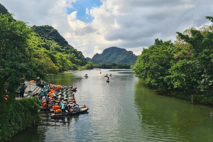 Full-Day Ninh Binh: Bai Dinh, Trang An Boat Trip & Mua Cave Hike from Hanoi photo 3