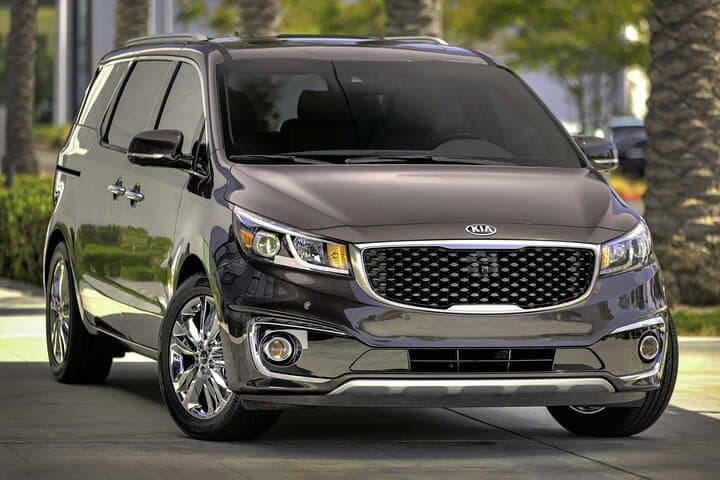 Private Full-Day Chauffeur in Dubai — Private Car with Driver & Airport Pickup