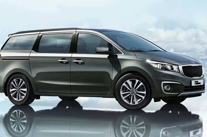 Private Full-Day Chauffeur in Dubai — Private Car with Driver & Airport Pickup photo 4
