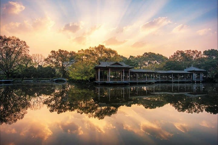 Hangzhou in a Day: Bullet Train West Lake, Faxi Temple & Longjing Tea Experience photo 4