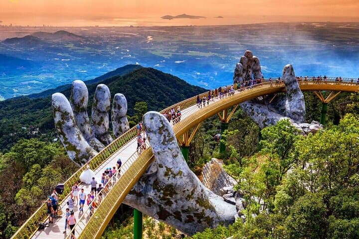 Ba Na Hills & Golden Bridge: Luxury Private Day Tour from Da Nang