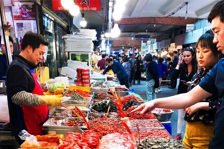 Private Seoul Walking Tours: Highlights, Hidden Gems & Local Hosts photo 4