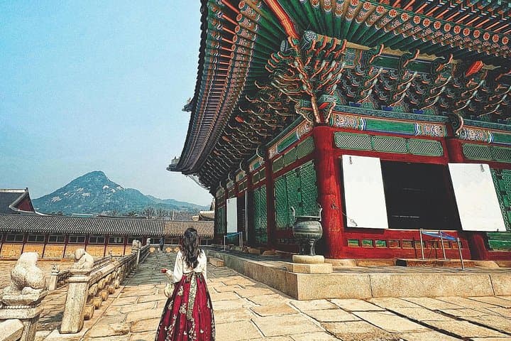 Hanbok at Gyeongbokgung: Palace Walk, Insadong Stroll & Traditional Dessert photo 1