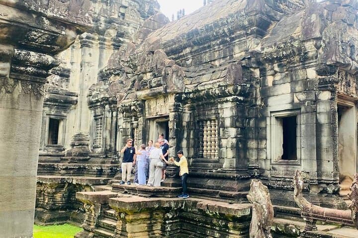 Kbal Spean Trek & Banteay Srei: River of a Thousand Lingas Trek from Siem Reap photo 6