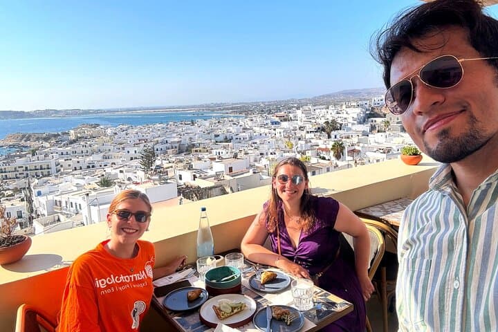 Naxos Family Mythology Treasure Hunt: Castle Walk & Food Stops photo 1