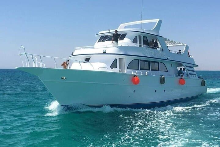 Hurghada Beginner Scuba: Full-Day Red Sea Boat Dive with Lunch photo 5