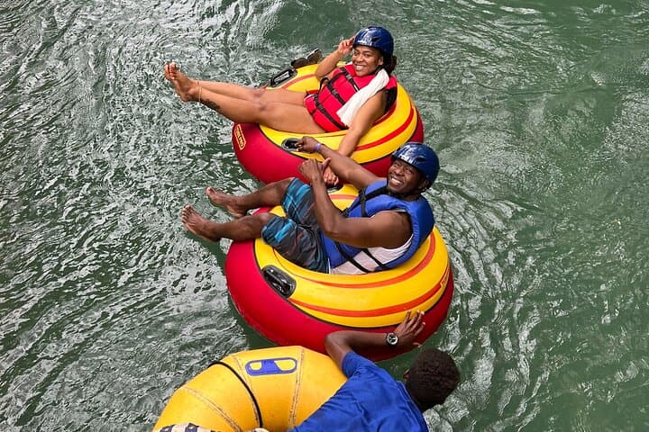 Montego Bay River Tubing & Dunn's River Falls Private Tour photo 2