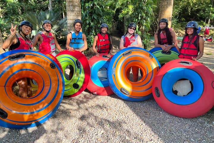 Montego Bay River Tubing & Dunn's River Falls Private Tour photo 3