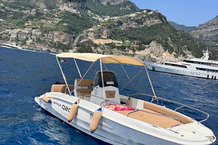 Private Sorrento Boat Tour to Capri and the Blue Grotto photo 2
