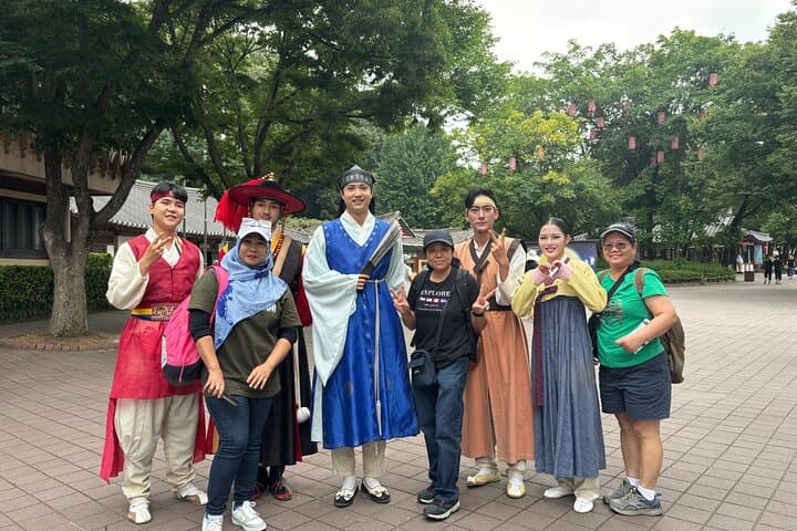 Full-Day Gyeonggi Cultural Tour from Seoul: Korean Folk Village, Haeridan-gil & Suwon Starfield