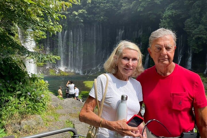 Shiraito Falls & Mt. Fuji Heritage Centre: Private Taxi Tour from Fujinomiya