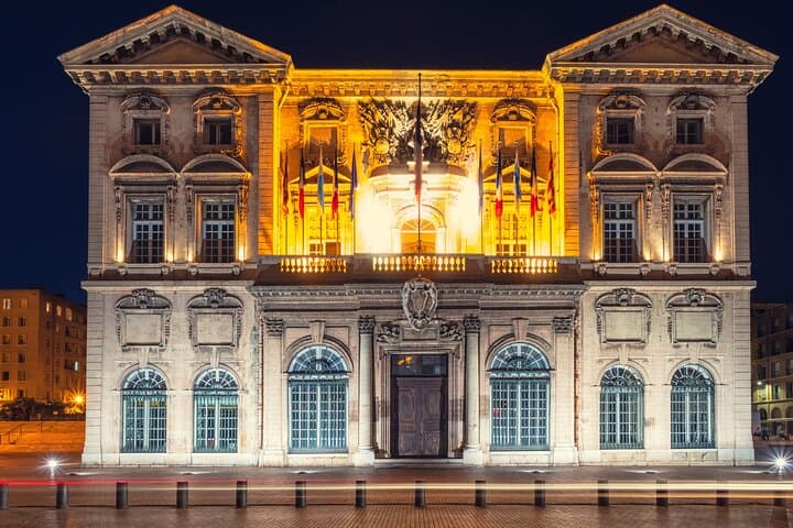 Marseille Scavenger Hunt: Self-Guided Highlights Tour of Vieux-Port and Le Panier photo 2
