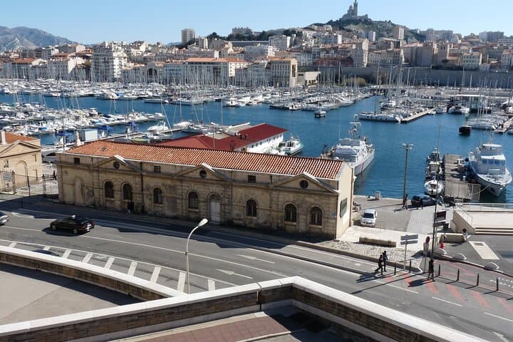 Marseille Scavenger Hunt: Self-Guided Highlights Tour of Vieux-Port and Le Panier photo 6