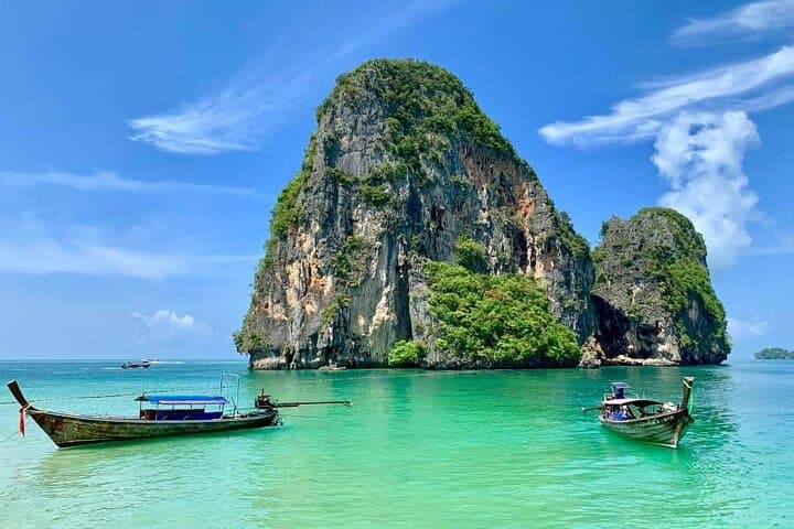 Four Islands Day Tour from Krabi: Snorkeling, Sandbars & Limestone Cliffs photo 3