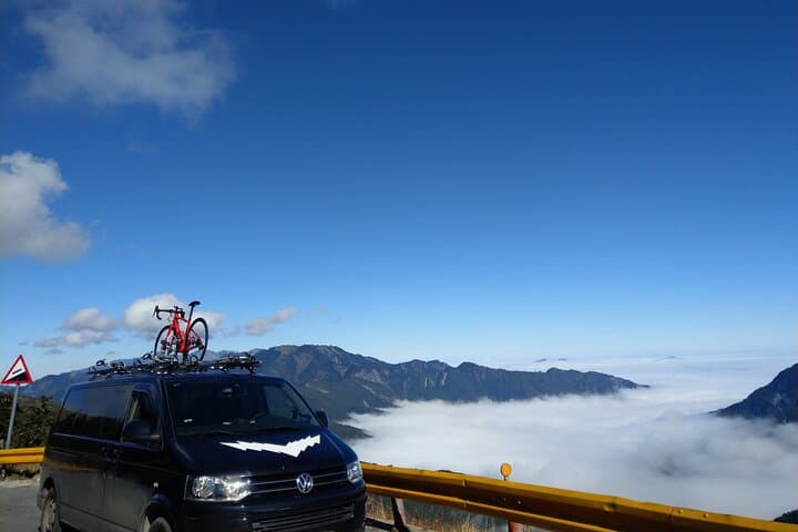 Cycling Support Van in Taiwan: 7-Person Bicycle Nanny from Taipei photo 6