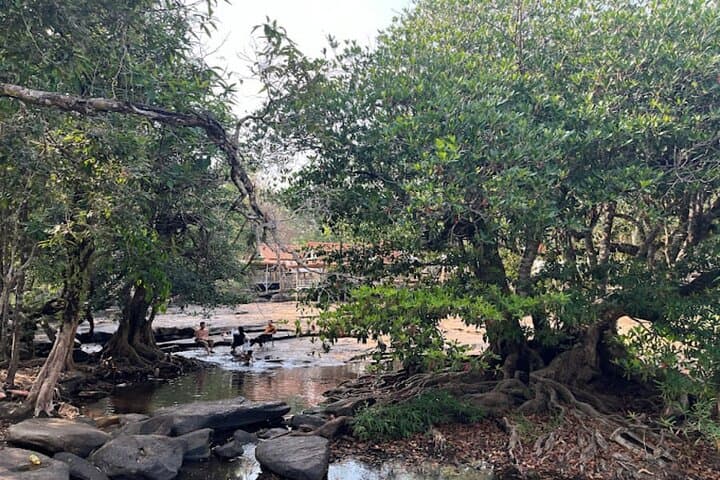 Cycle and Kayak: Vientiane Day Trip to Tad Moon Waterfall