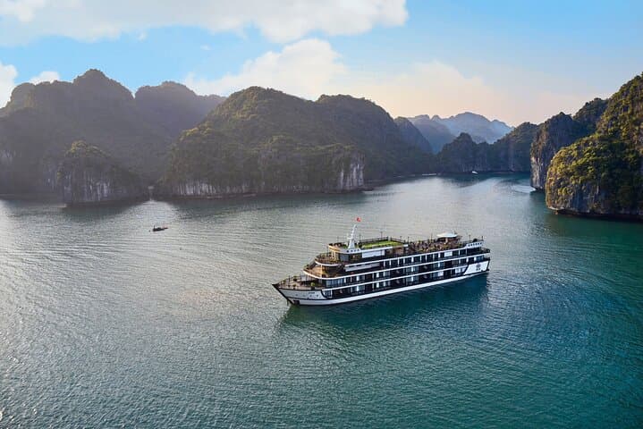 Luxury 3-Day Lan Ha Bay Kite Cruise from Hanoi photo 4