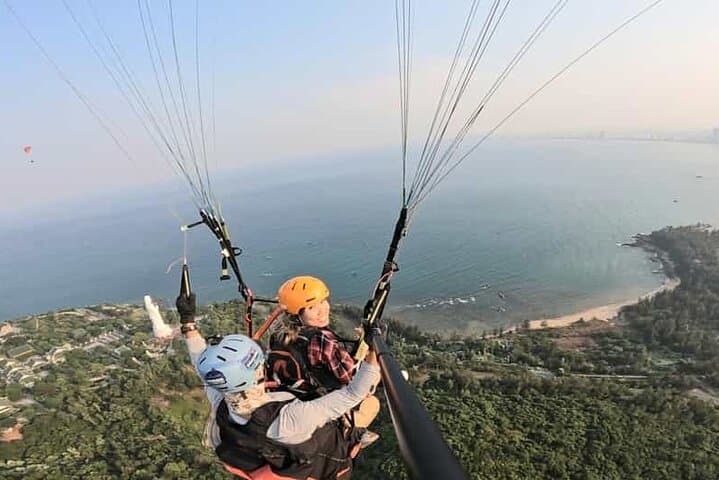 Private Paragliding Over Son Tra (Monkey Mountain) — Da Nang Extended Flight photo 2