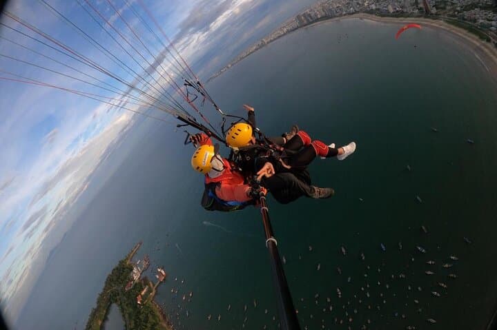 Extended Paragliding Flight Over Son Tra Peninsula, Da Nang photo 3