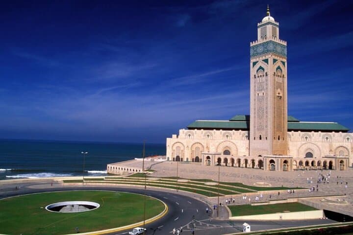 private-day-trip-to-casablanca-from-marrakech-hassan-ii-corniche-habous photo 4