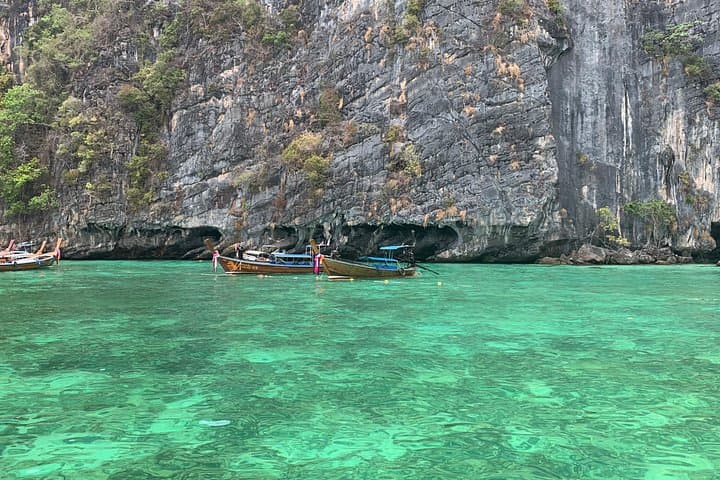 Phi Phi Speedboat Adventure: Maya Bay, Pileh Lagoon and Bamboo Island Day Tour photo 6