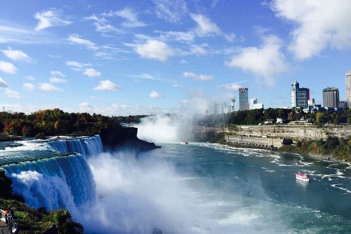 3-Day Niagara Falls and Boston Tour from New York: Corning, Watkins Glen & Boston Highlights