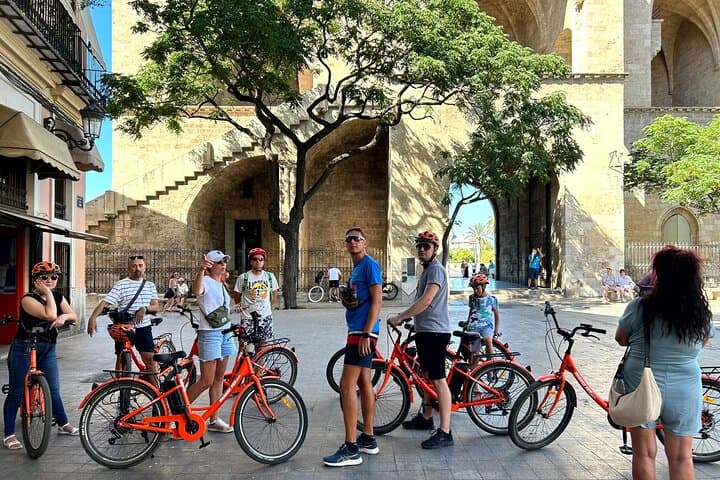 Valencia City Highlights: Guided Bike & E-Bike Tour of Historic Sights photo 6