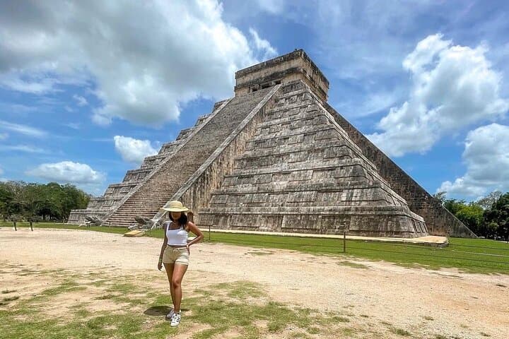 Chichén Itzá Day Tour with Saamal Cenote Swim and Valladolid Visit photo 4