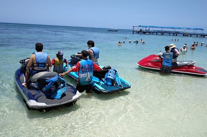 Roatan VIP Free-Style Private Tour — Custom 4-Hour Island Adventure photo 6