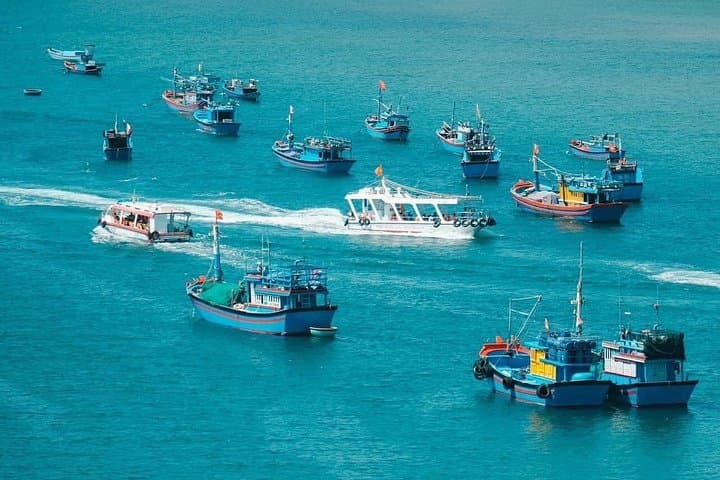 Vinh Hy Bay Snorkeling, Fishing & Cham Pottery Day Trip from Mui Ne