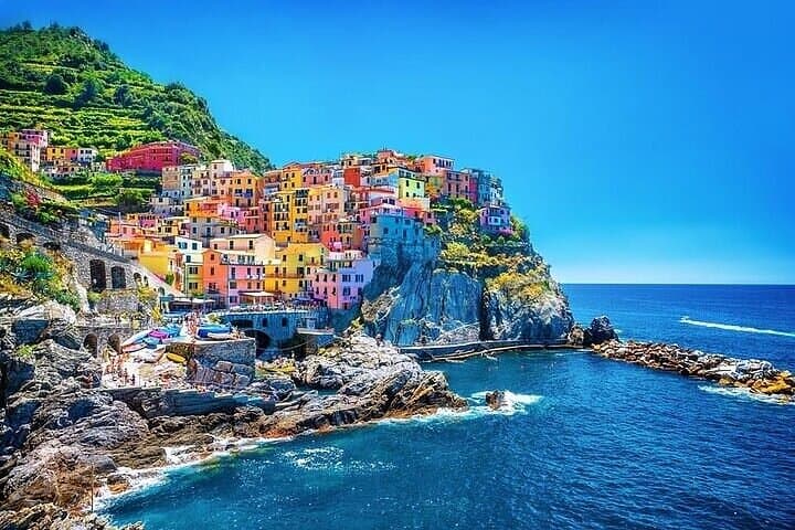 Full-Day Cinque Terre from Milan: Riomaggiore, Manarola & Monterosso Highlights photo 3