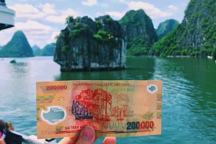 Ha Long Bay Day Cruise from Ha Long Port: Tuan Chau Shared Boat & Thien Cung Cave photo 2