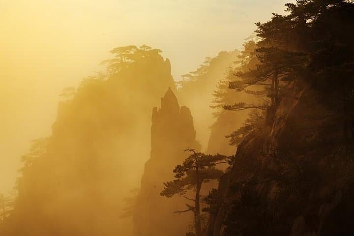 Huangshan One-Day Trip: Xihai Grand Canyon, Cable Car & Bright Summit Views photo 5