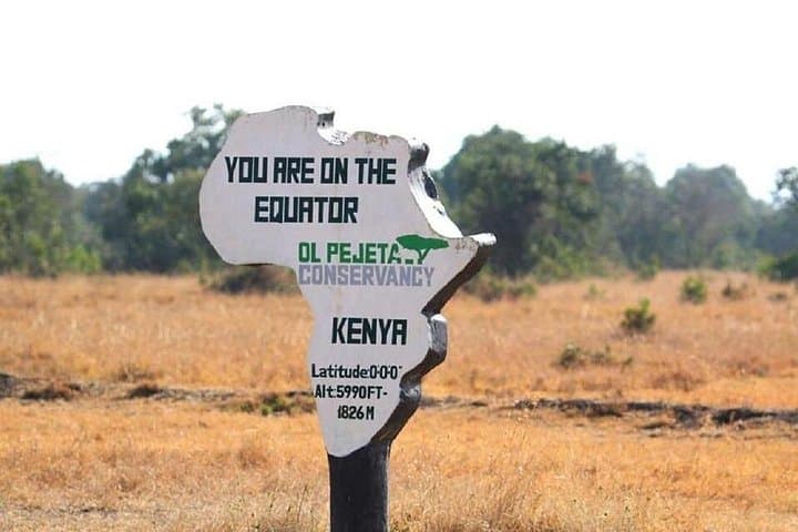 Full-Day Ol Pejeta Conservancy Safari from Nairobi: Rhinos, Chimpanzees & Equator Stop